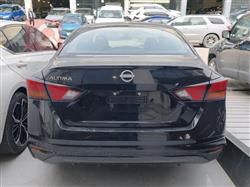 نيسان ألتيما